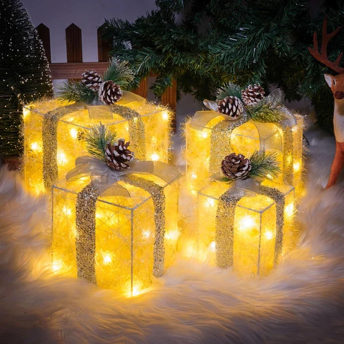 Light-Up Christmas Presents – Decorative Boxes with Pinecones and Frost