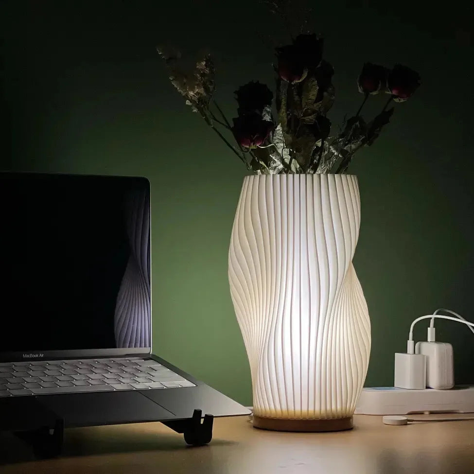 Wavy glass lamp